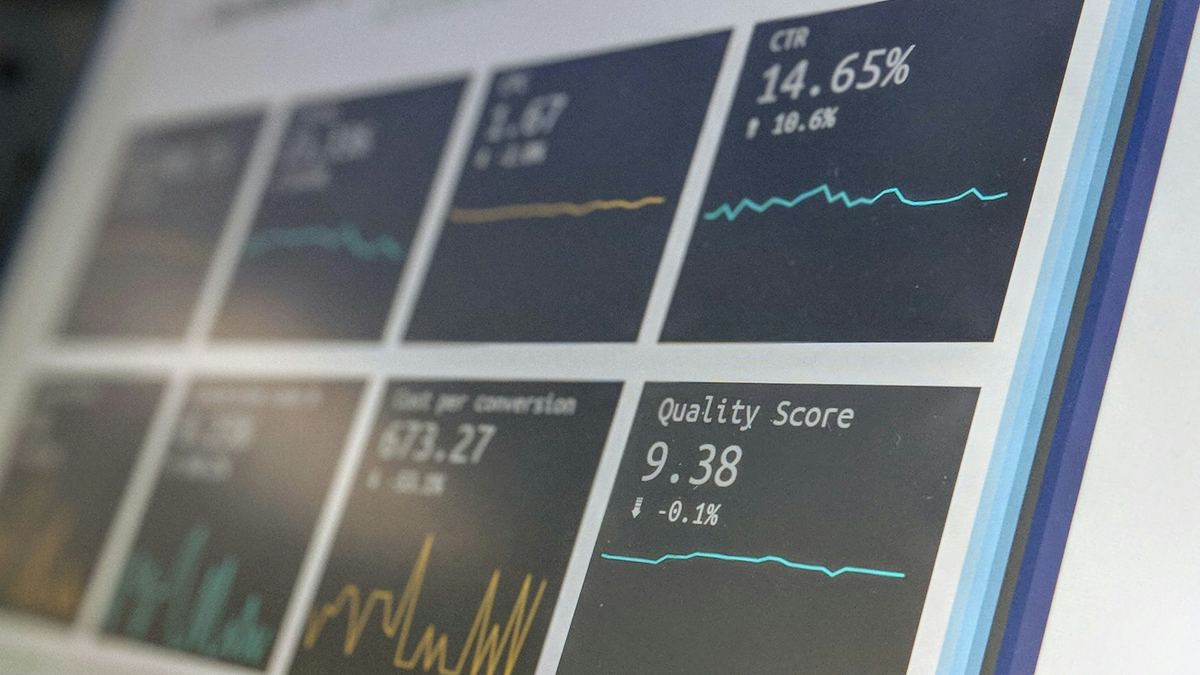Pay-per-click performance dashboard on a screen
